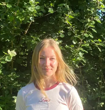 Dyonne-Coach-Hire-650x800-px.png